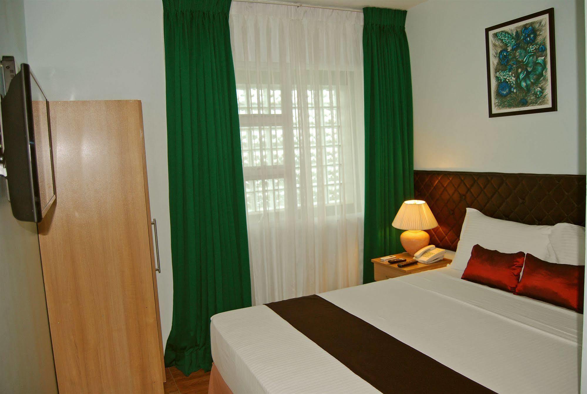 Capitol Central Hotel And Suites Cebu Ngoại thất bức ảnh