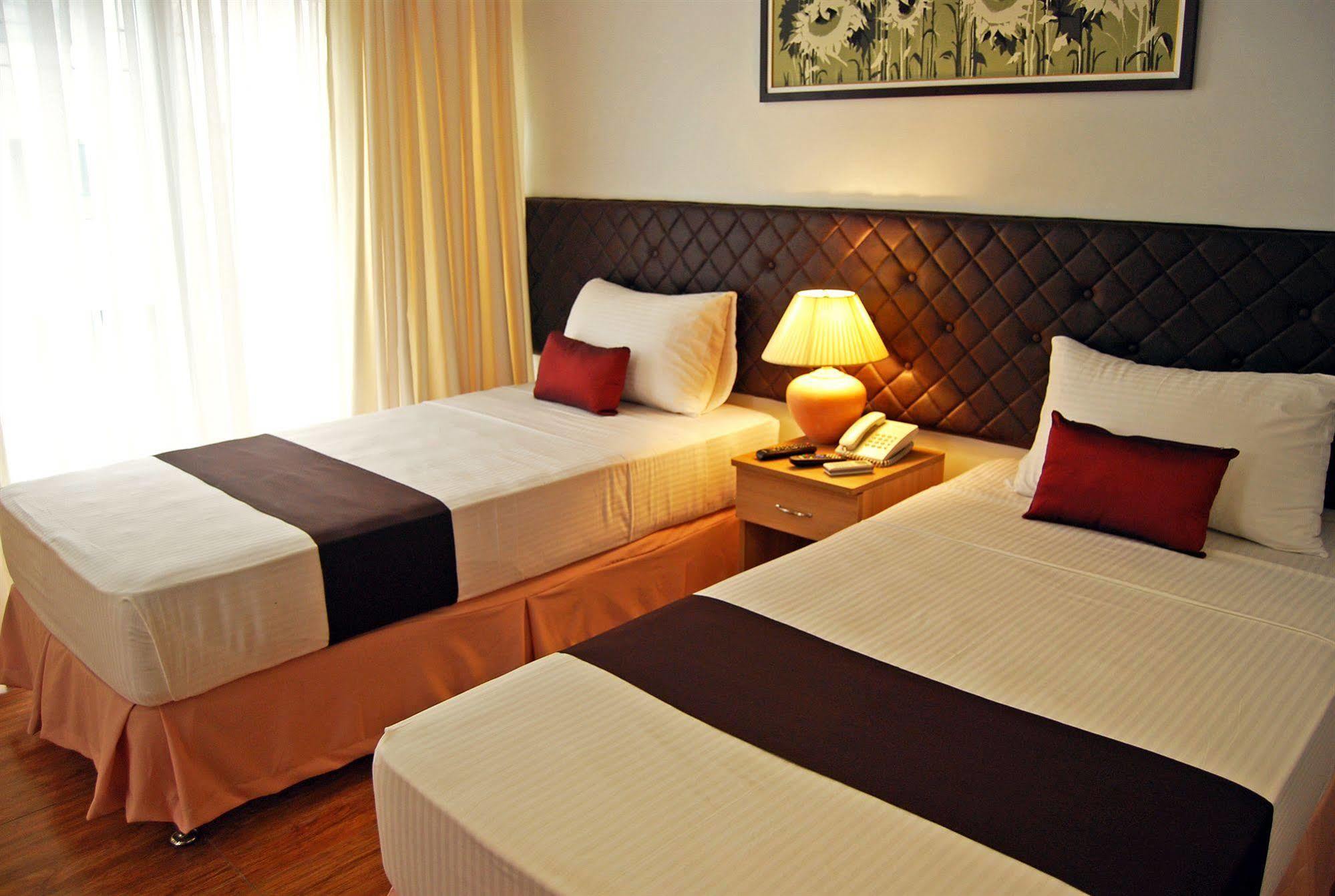 Capitol Central Hotel And Suites Cebu Ngoại thất bức ảnh